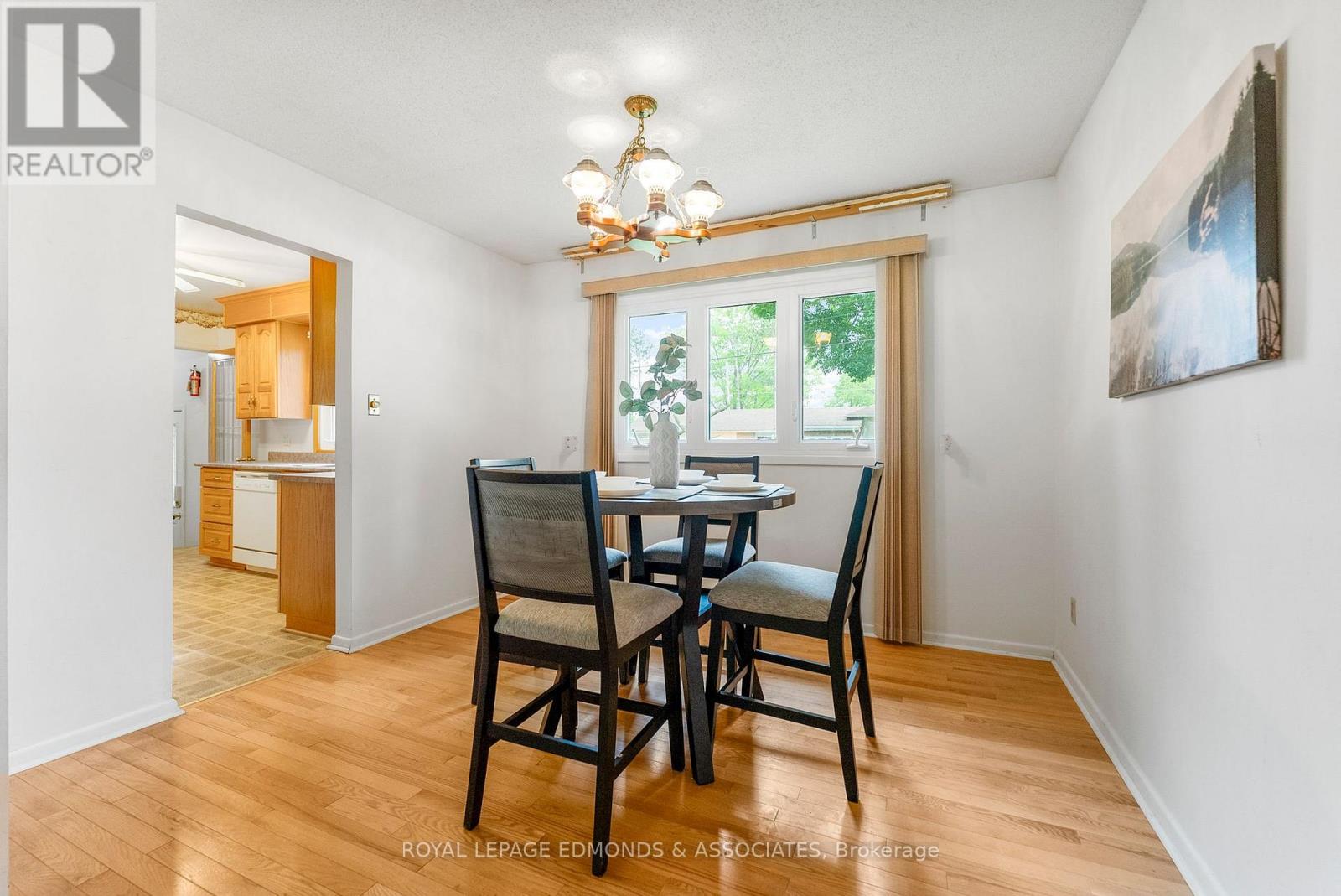 610 Glenwood Drive, Pembroke, Ontario  K8A 1T8 - Photo 8 - X12204781