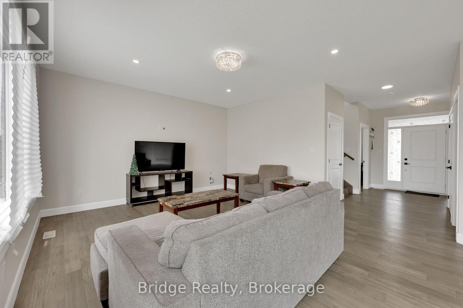 161 Mcleod Street, North Middlesex, Ontario  N0M 2K0 - Photo 19 - X12201081