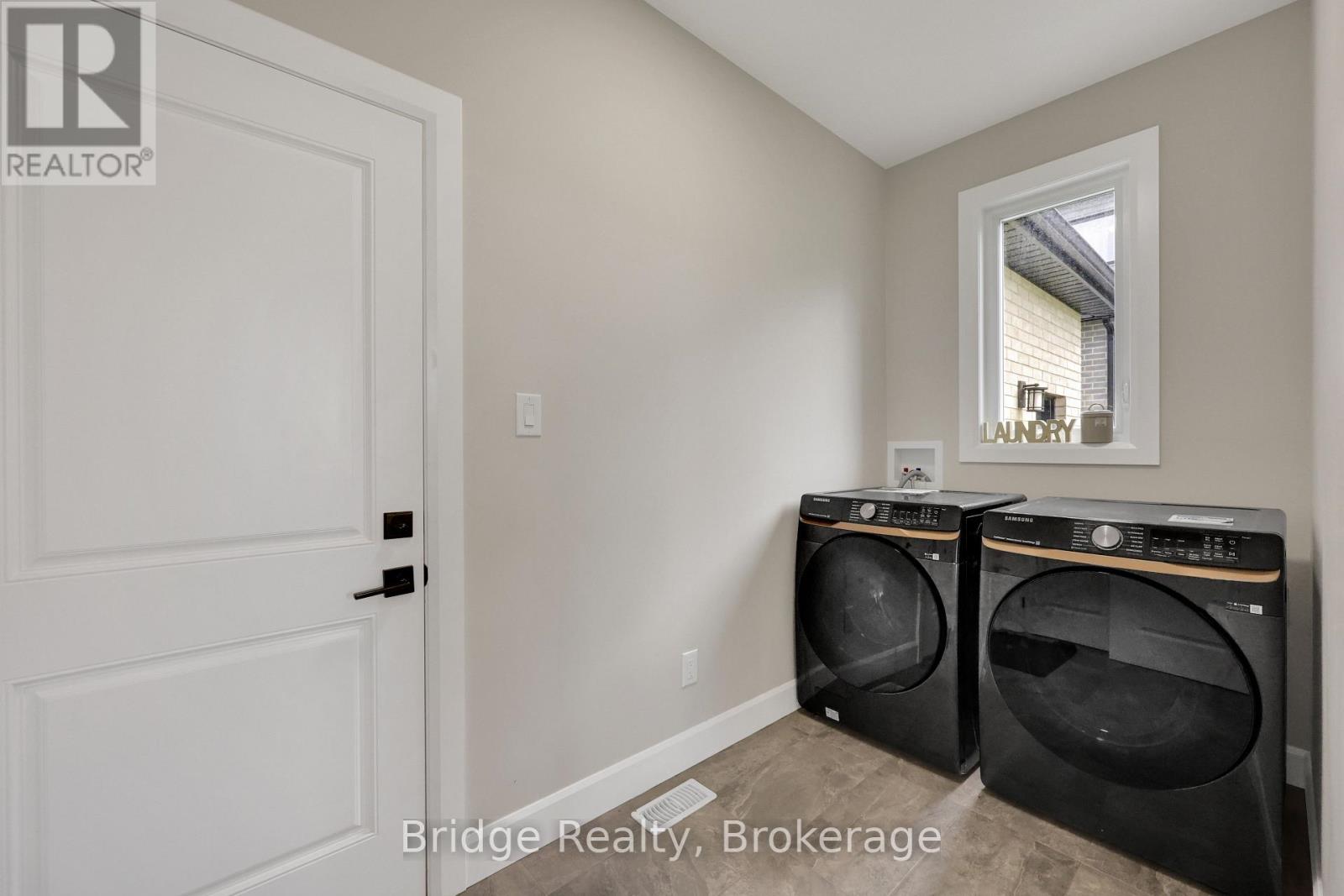 161 Mcleod Street, North Middlesex, Ontario  N0M 2K0 - Photo 23 - X12201081