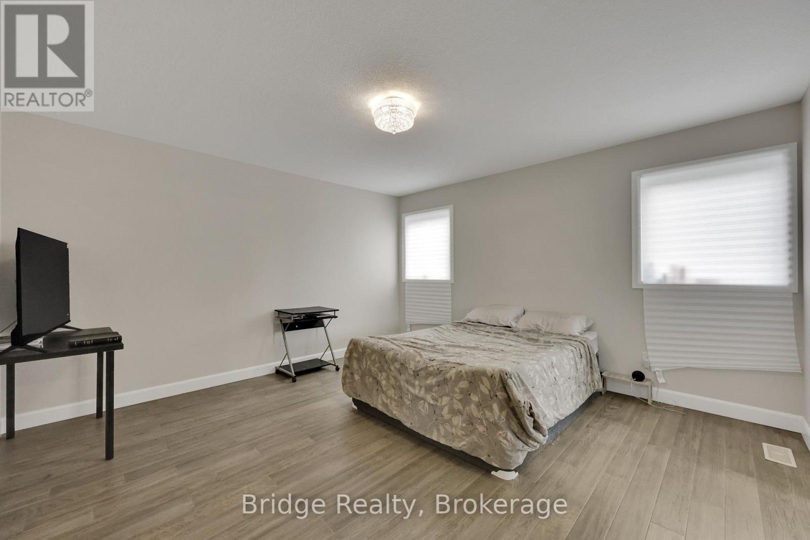 161 Mcleod Street, North Middlesex, Ontario  N0M 2K0 - Photo 27 - X12201081
