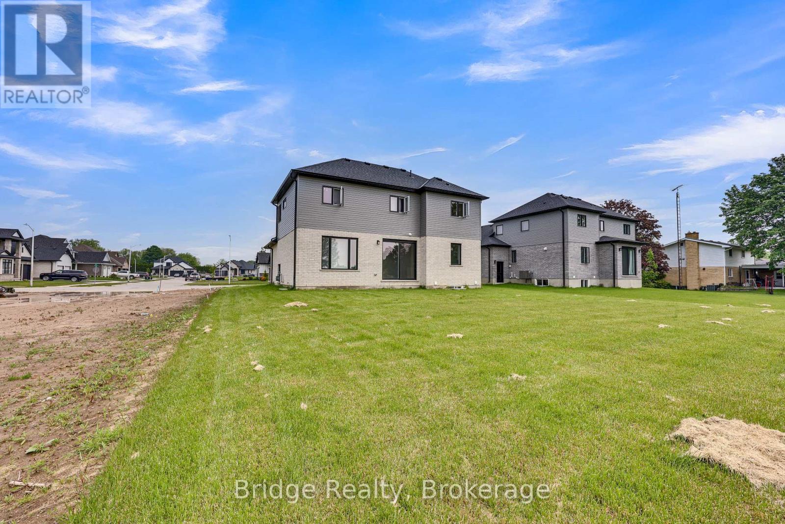 161 Mcleod Street, North Middlesex, Ontario  N0M 2K0 - Photo 42 - X12201081