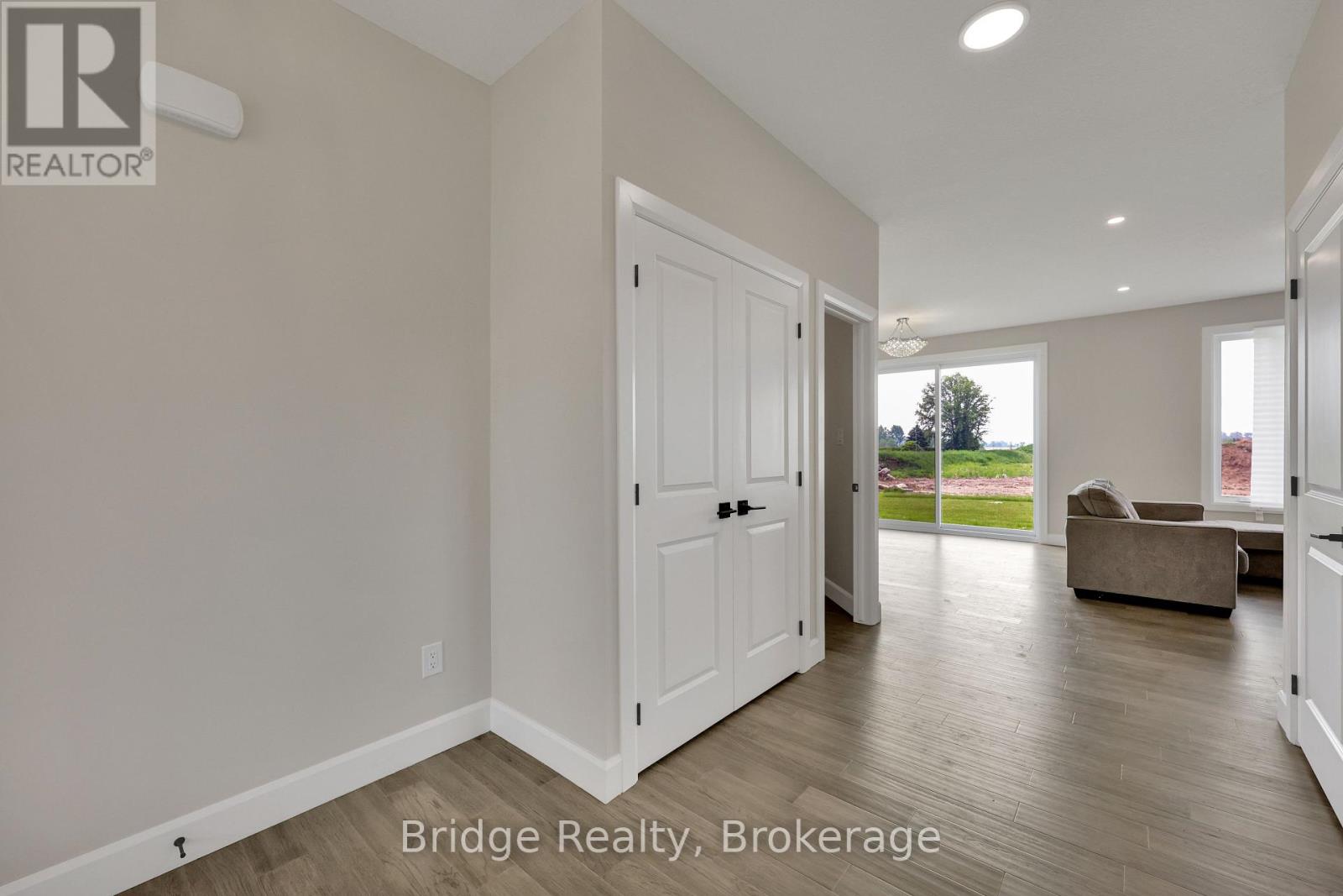 161 Mcleod Street, North Middlesex, Ontario  N0M 2K0 - Photo 8 - X12201081