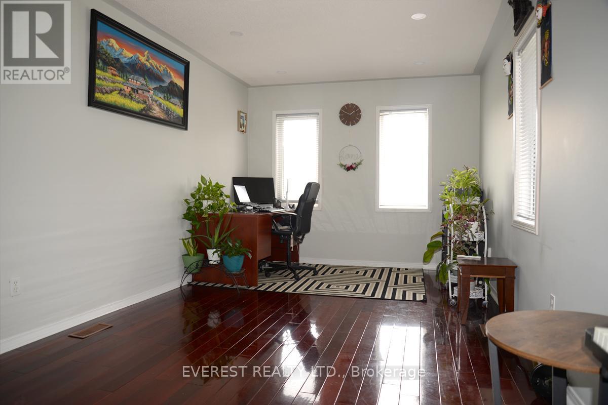 25 Bridlegrove Drive, Toronto, Ontario  M1M 3W8 - Photo 15 - E12204776