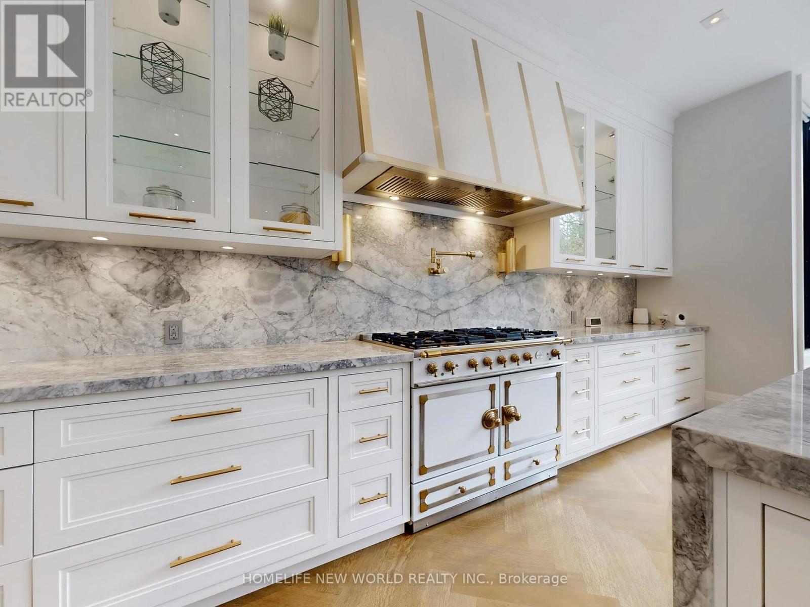 154 Yonge Boulevard, Toronto, Ontario  M5M 3H4 - Photo 15 - C12203848