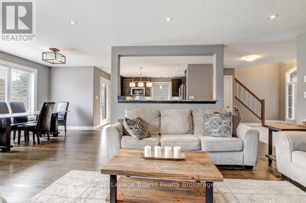 976 Springbank Avenue, Woodstock, Ontario  N4T 0C6 - Photo 24 - X12204764