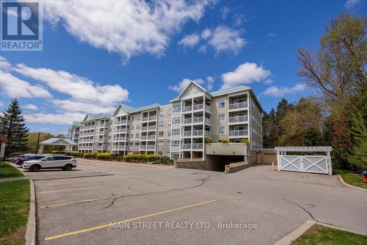 112 - 900 Bogart Mill Trail, Newmarket (Gorham-College Manor), Ontario  L3Y 8V5 - Photo 2 - N12129578