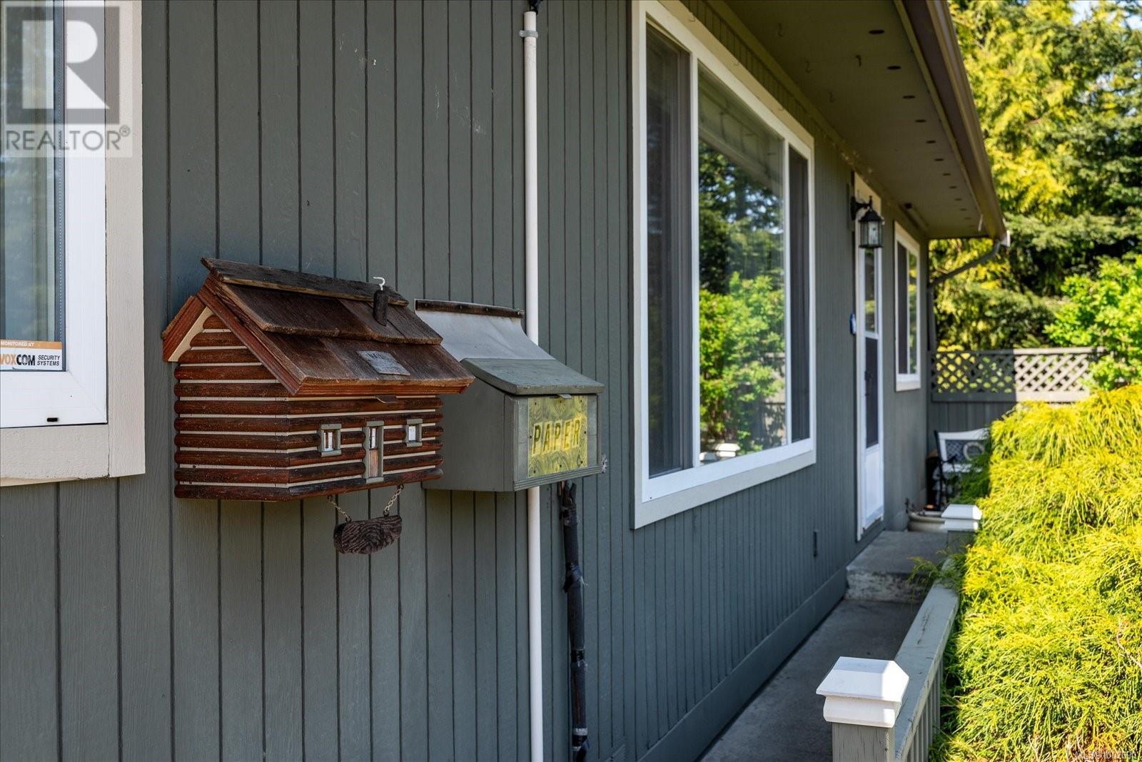 2353 Pheasant Terr, Nanaimo, British Columbia  V9T 3P7 - Photo 3 - 1002690