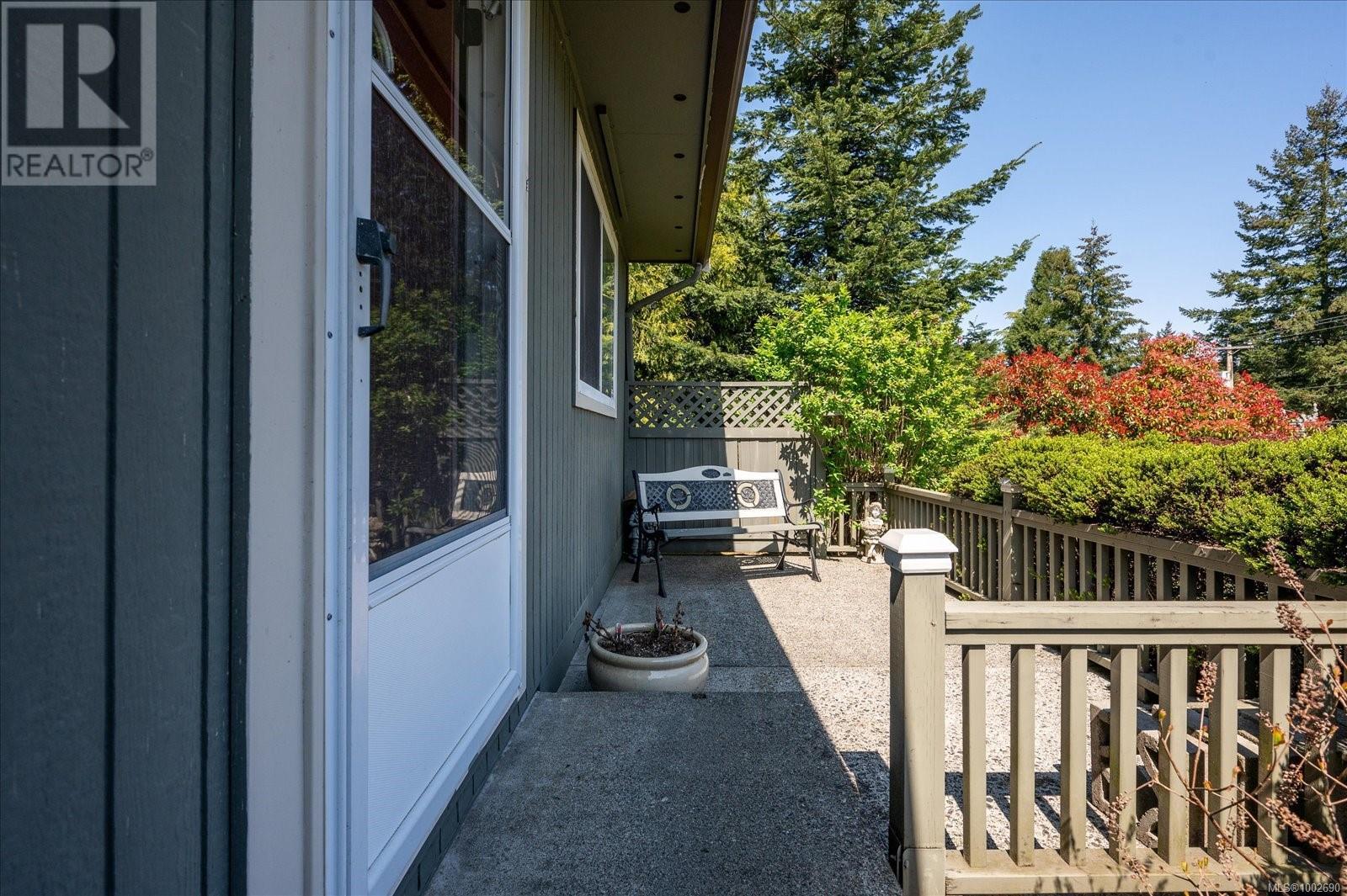 2353 Pheasant Terr, Nanaimo, British Columbia  V9T 3P7 - Photo 4 - 1002690