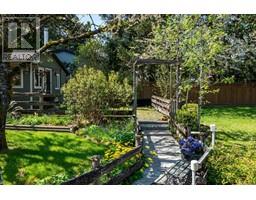 2353 Pheasant Terr, Nanaimo property photo listing 1002690 for sale