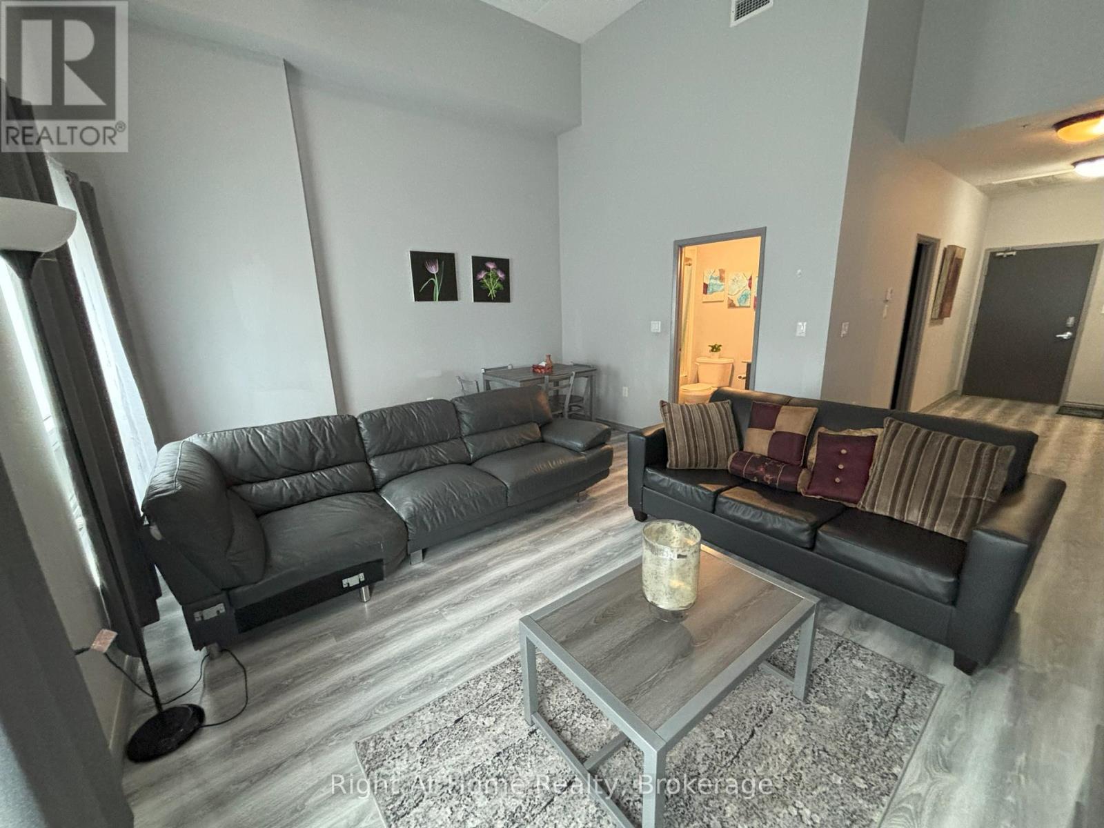 F107 - 275 Larch Street, Waterloo, Ontario  N2L 0J3 - Photo 3 - X12047002