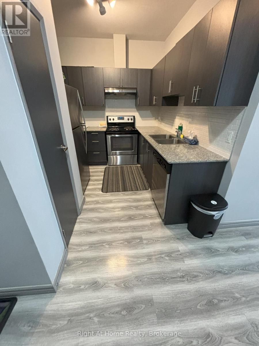 F107 - 275 Larch Street, Waterloo, Ontario  N2L 0J3 - Photo 8 - X12047002