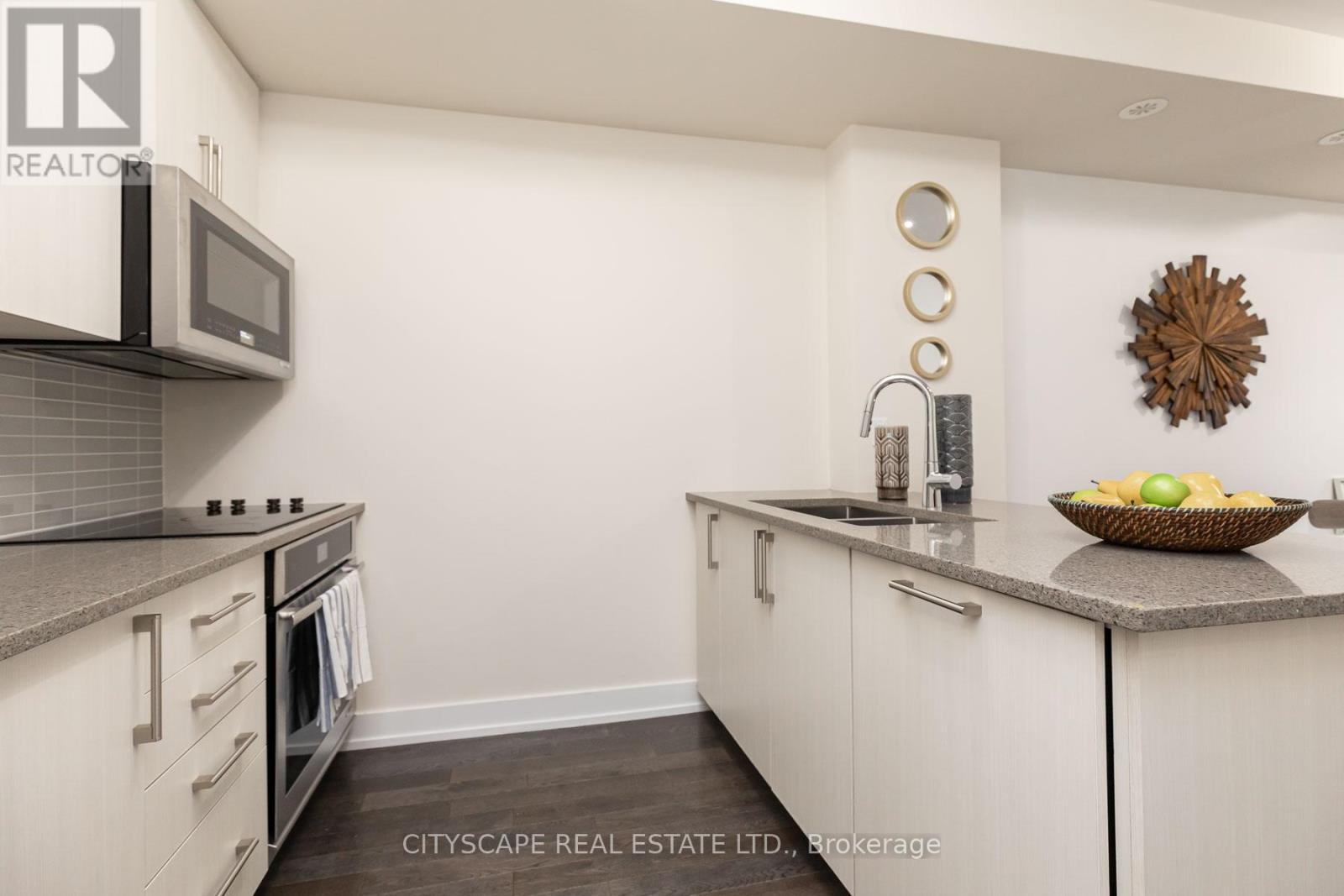 50 - 220 Brandon Avenue, Toronto, Ontario  M6H 0C5 - Photo 8 - W12204755