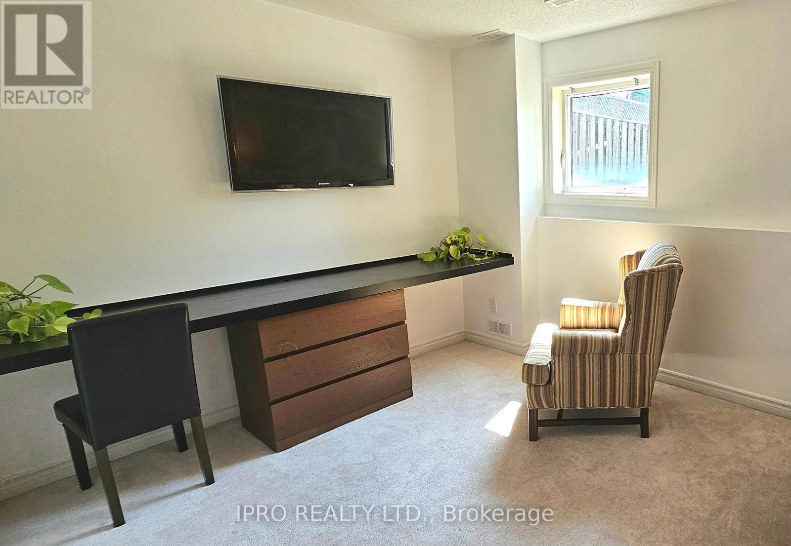 355 Hobbs Crescent, Milton, Ontario  L9T 0J3 - Photo 17 - W12204773
