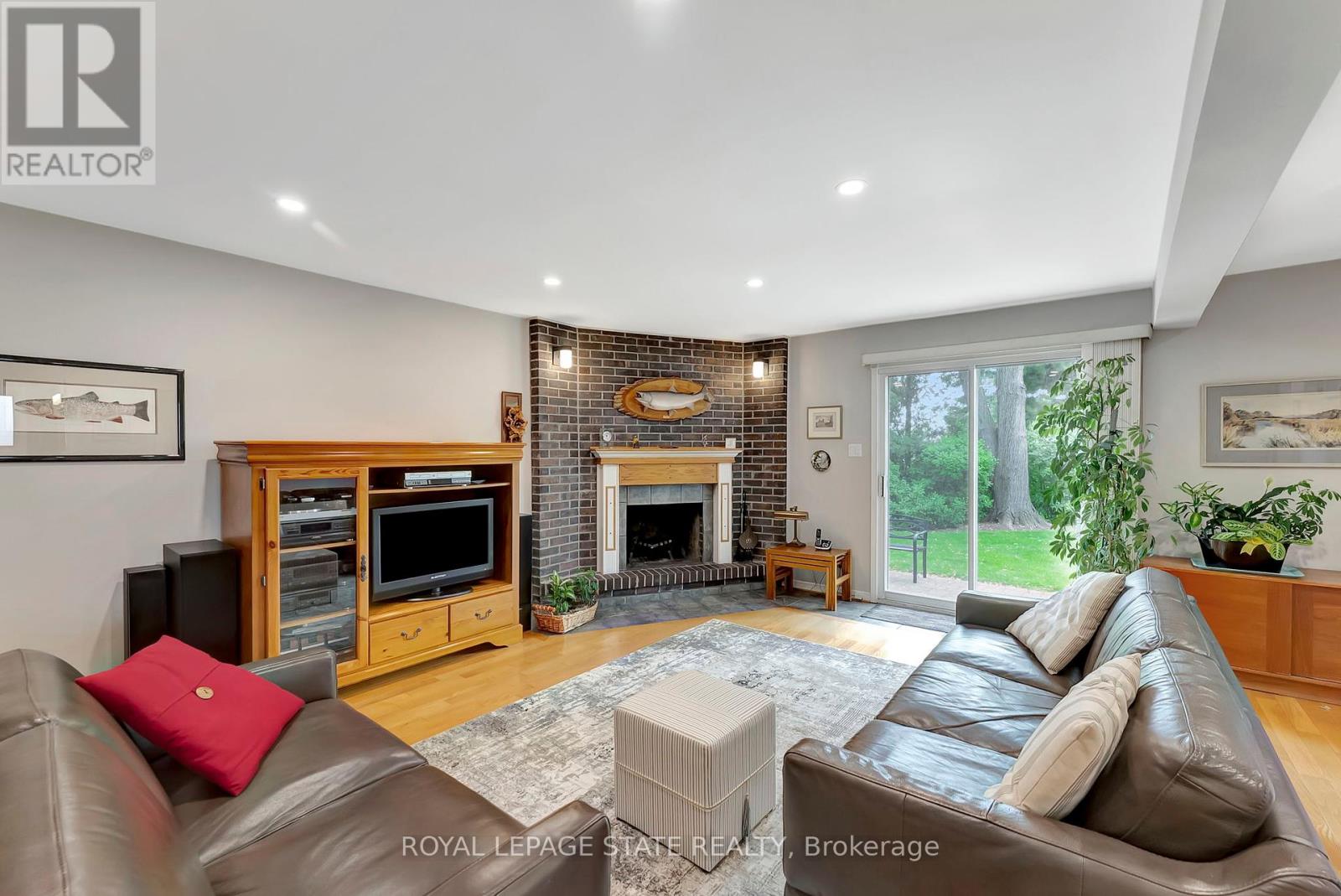 31 Rialto Court, Hamilton, Ontario  L9C 5T5 - Photo 30 - X12204761