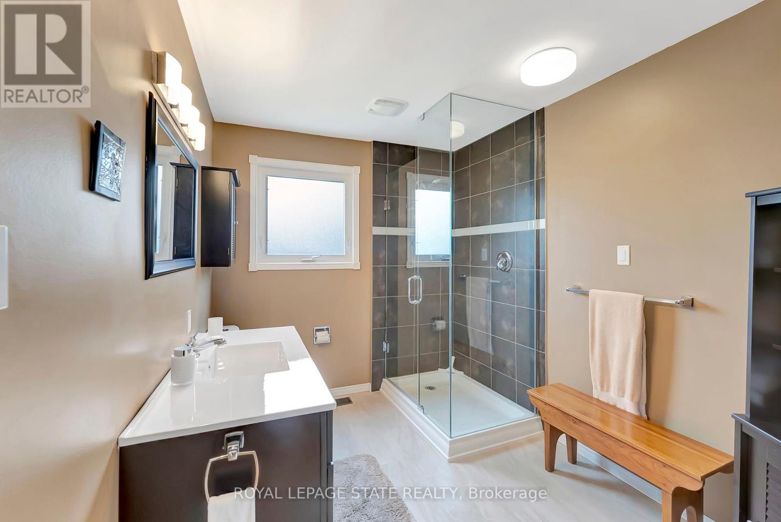 31 Rialto Court, Hamilton, Ontario  L9C 5T5 - Photo 38 - X12204761