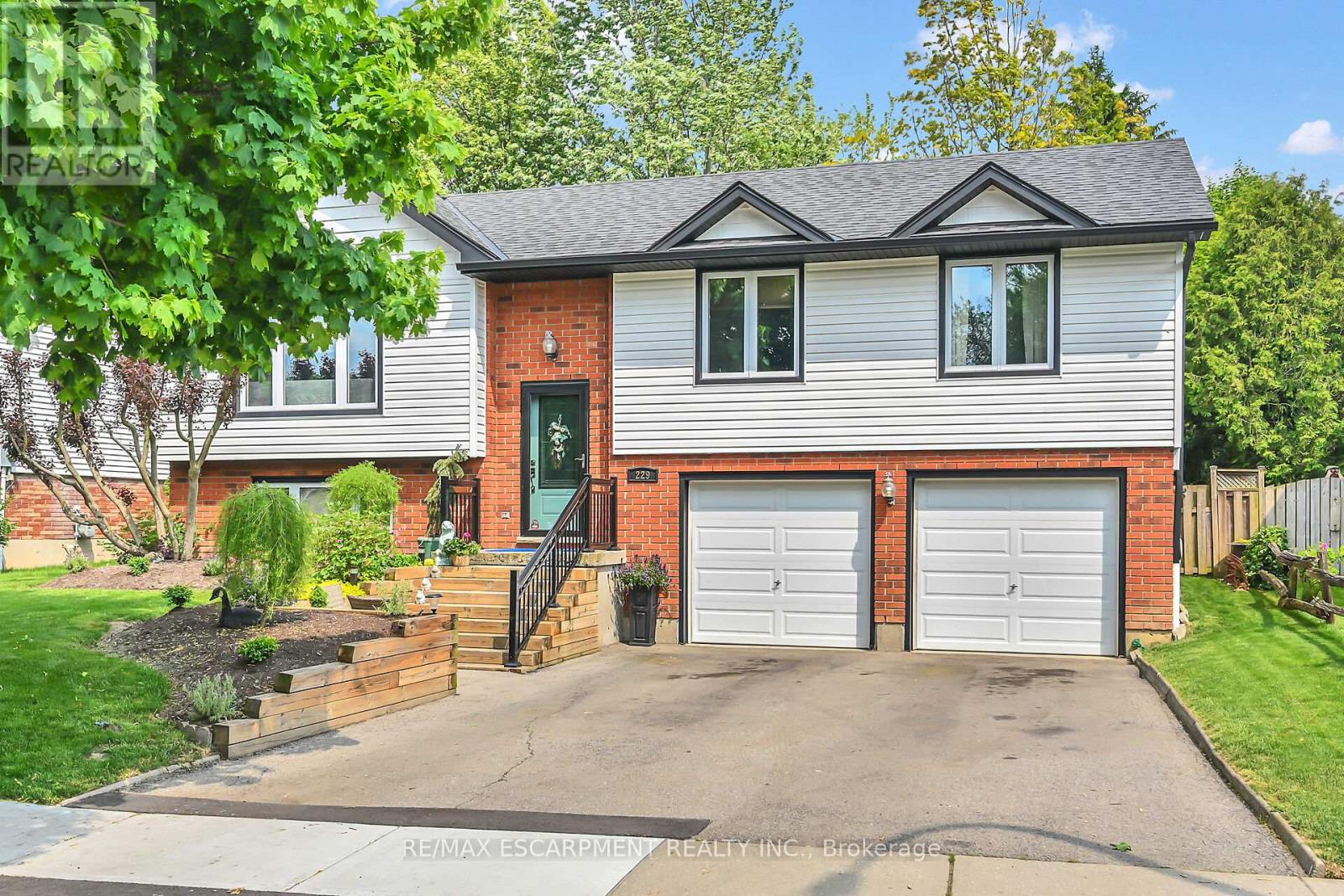 229 Williamson Drive, Haldimand, Ontario  N3W 1A5 - Photo 1 - X12204775