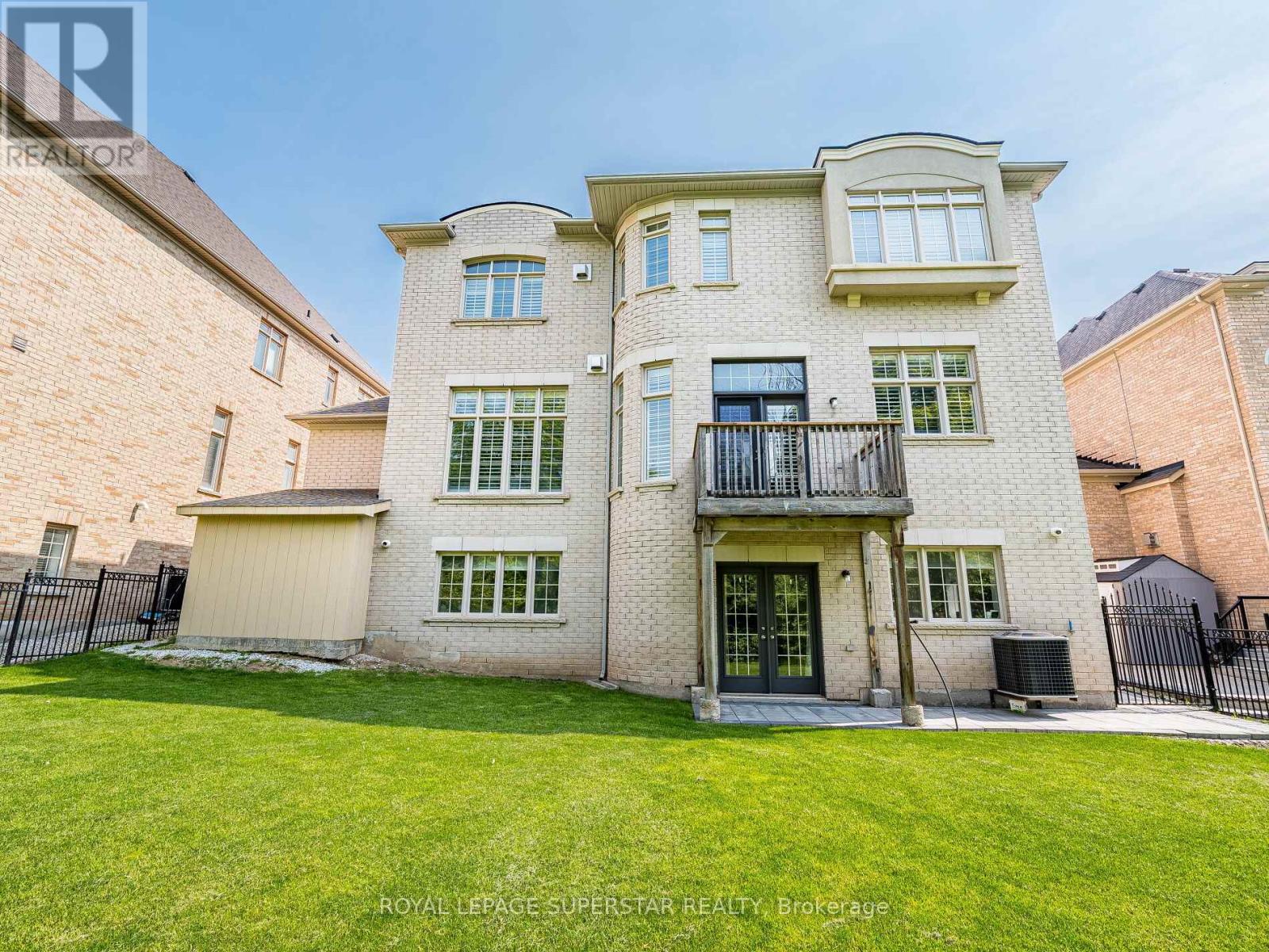 28 Elbern Markell Drive, Brampton (Credit Valley), Ontario  L6X 2X5 - Photo 48 - W12200358