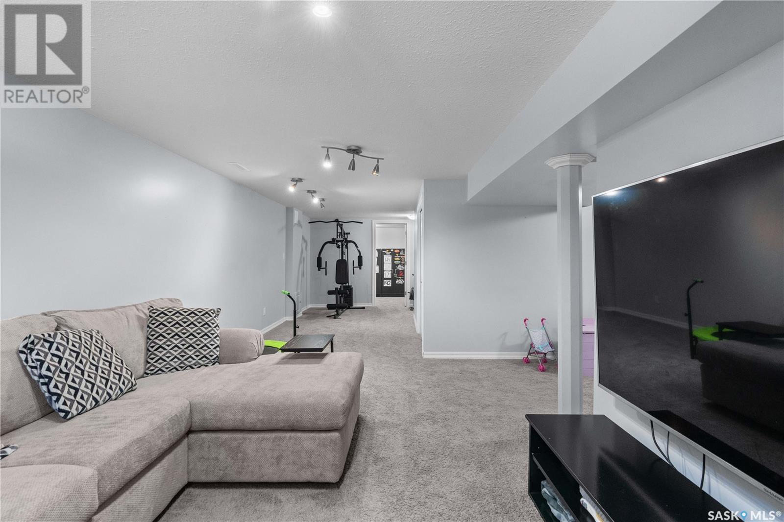 16 Lipton Place, Regina, Saskatchewan  S4R 3T6 - Photo 25 - SK008711