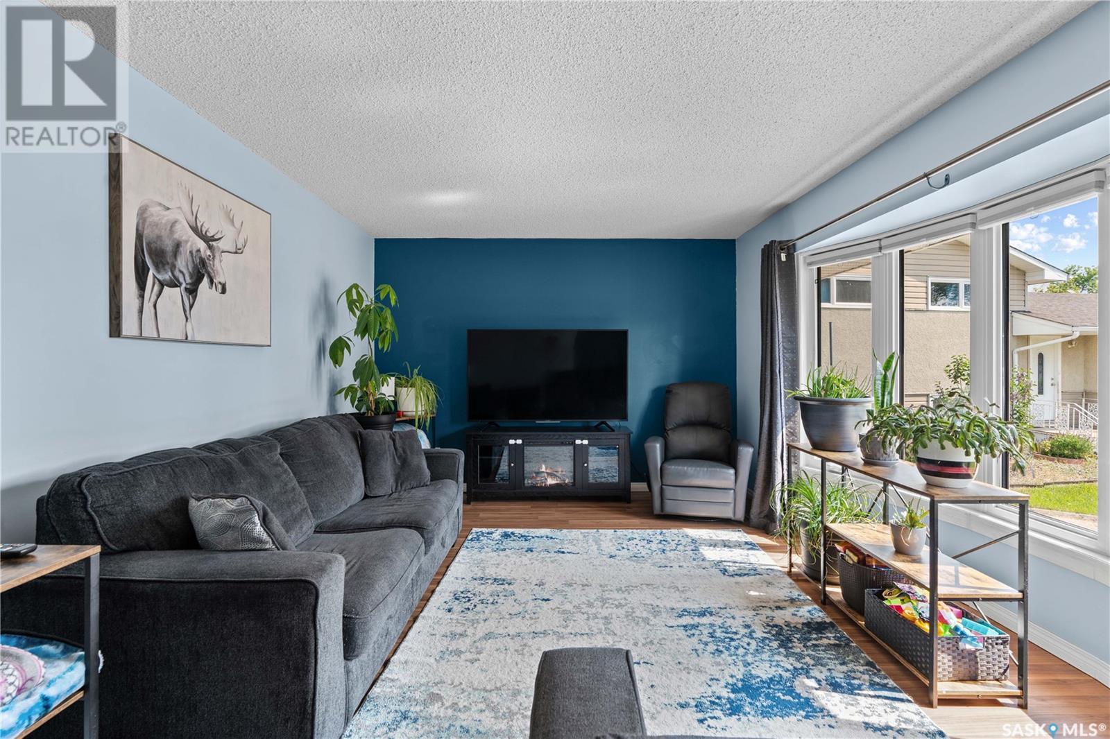 16 Lipton Place, Regina, Saskatchewan  S4R 3T6 - Photo 4 - SK008711