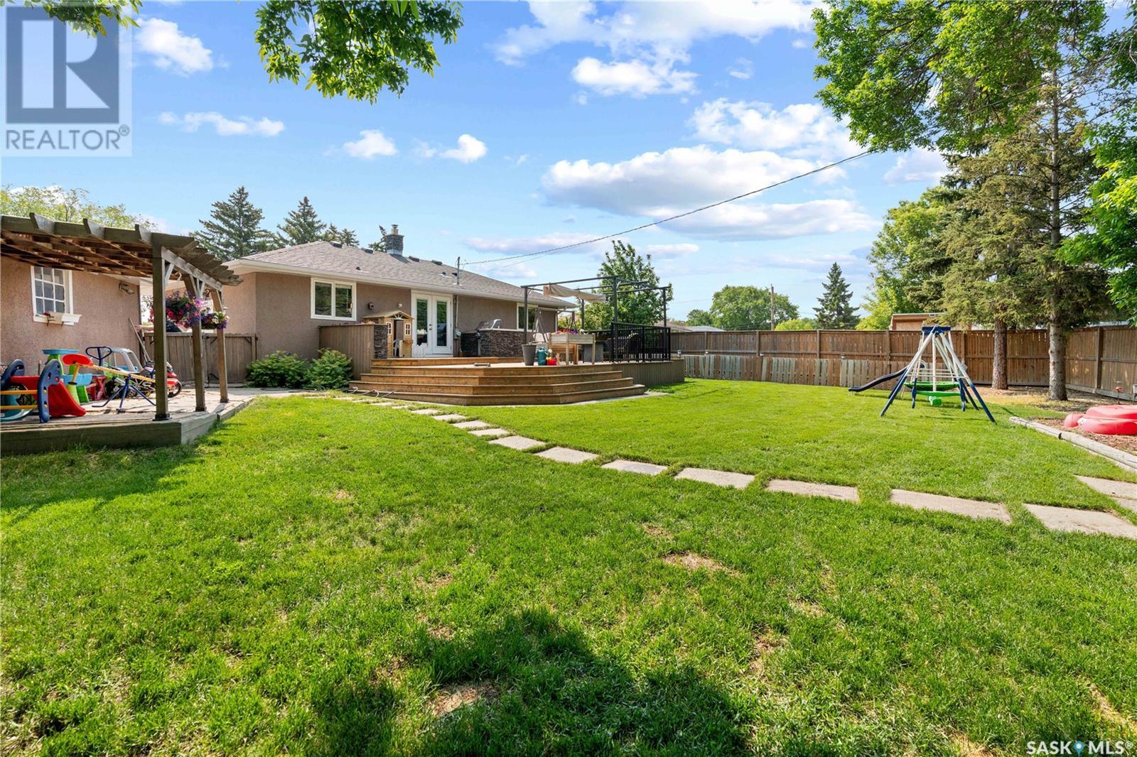 16 Lipton Place, Regina, Saskatchewan  S4R 3T6 - Photo 39 - SK008711
