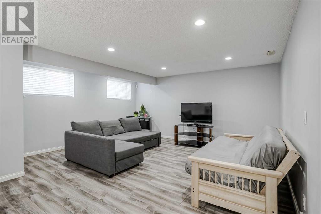 304 West Creek Circle, Chestermere, Alberta  T1X 1R5 - Photo 24 - A2226136