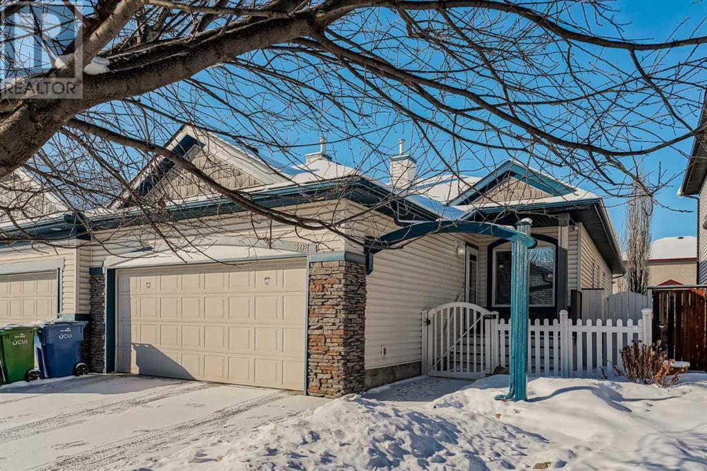 304 West Creek Circle, Chestermere, Alberta  T1X 1R5 - Photo 1 - A2226136