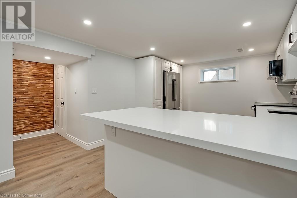 66 East 41st Street Unit# Lower, Hamilton, Ontario  L8T 2Z6 - Photo 9 - 40738493