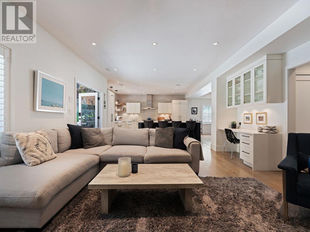 934 Forest Hills Drive, North Vancouver, British Columbia  V7R 1N2 - Photo 16 - R3012649