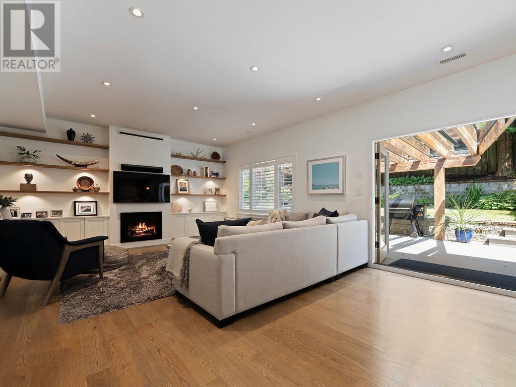 934 Forest Hills Drive, North Vancouver, British Columbia  V7R 1N2 - Photo 18 - R3012649