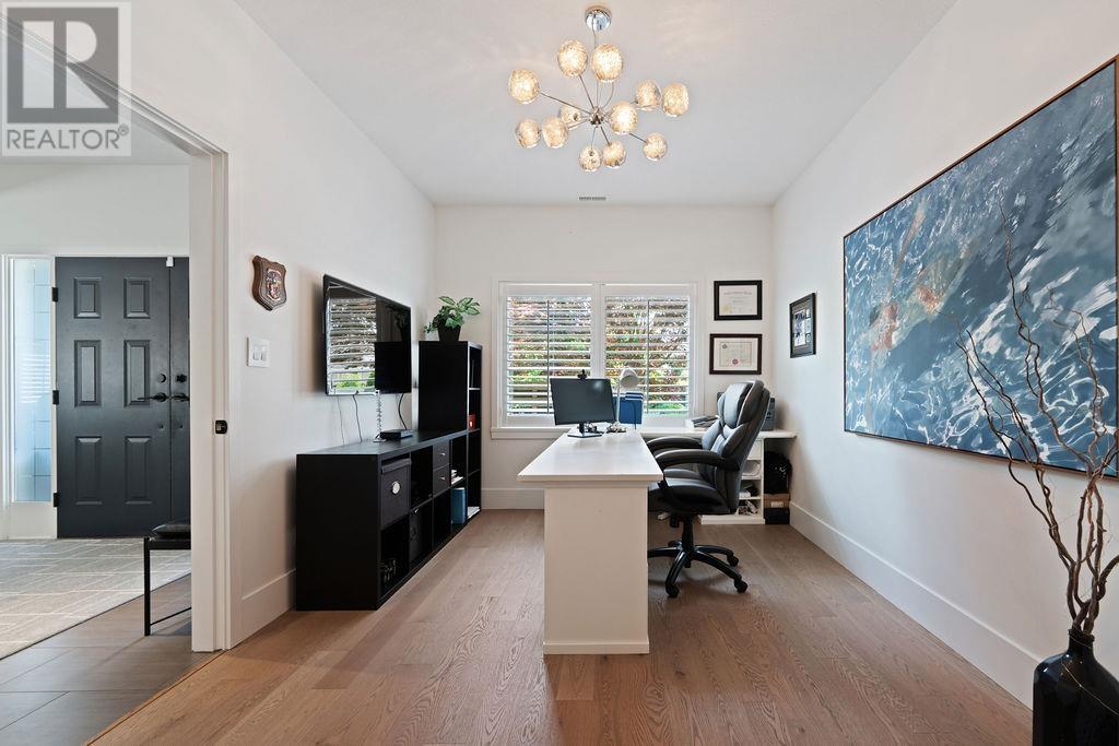 934 Forest Hills Drive, North Vancouver, British Columbia  V7R 1N2 - Photo 23 - R3012649
