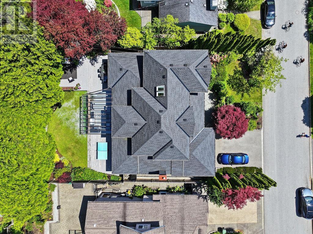 934 Forest Hills Drive, North Vancouver, British Columbia  V7R 1N2 - Photo 37 - R3012649