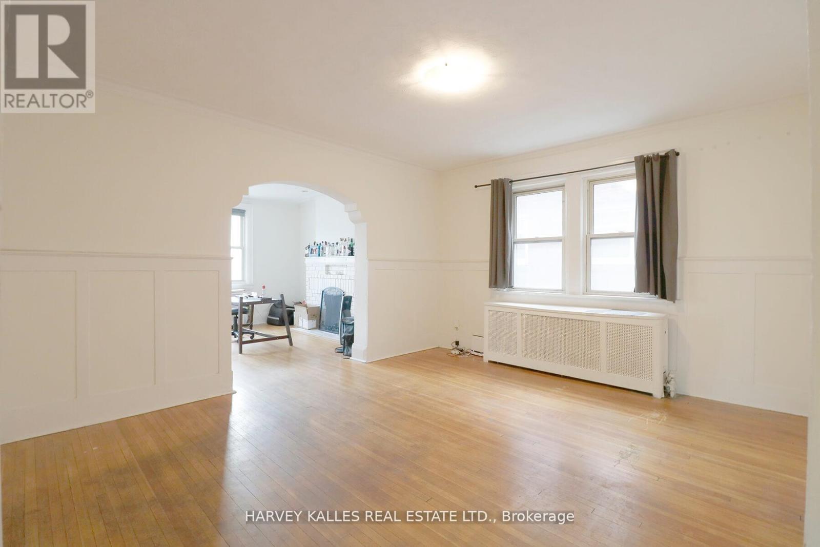 Main - 6 Poplar Plains Crescent, Toronto, Ontario  M4V 1E8 - Photo 10 - C12204796