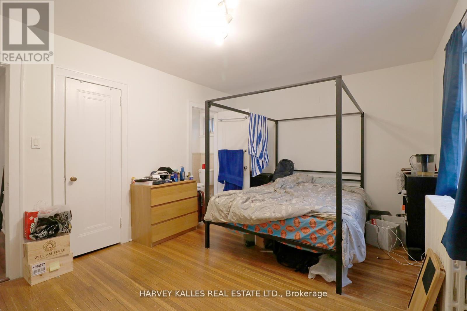 Main - 6 Poplar Plains Crescent, Toronto, Ontario  M4V 1E8 - Photo 18 - C12204796