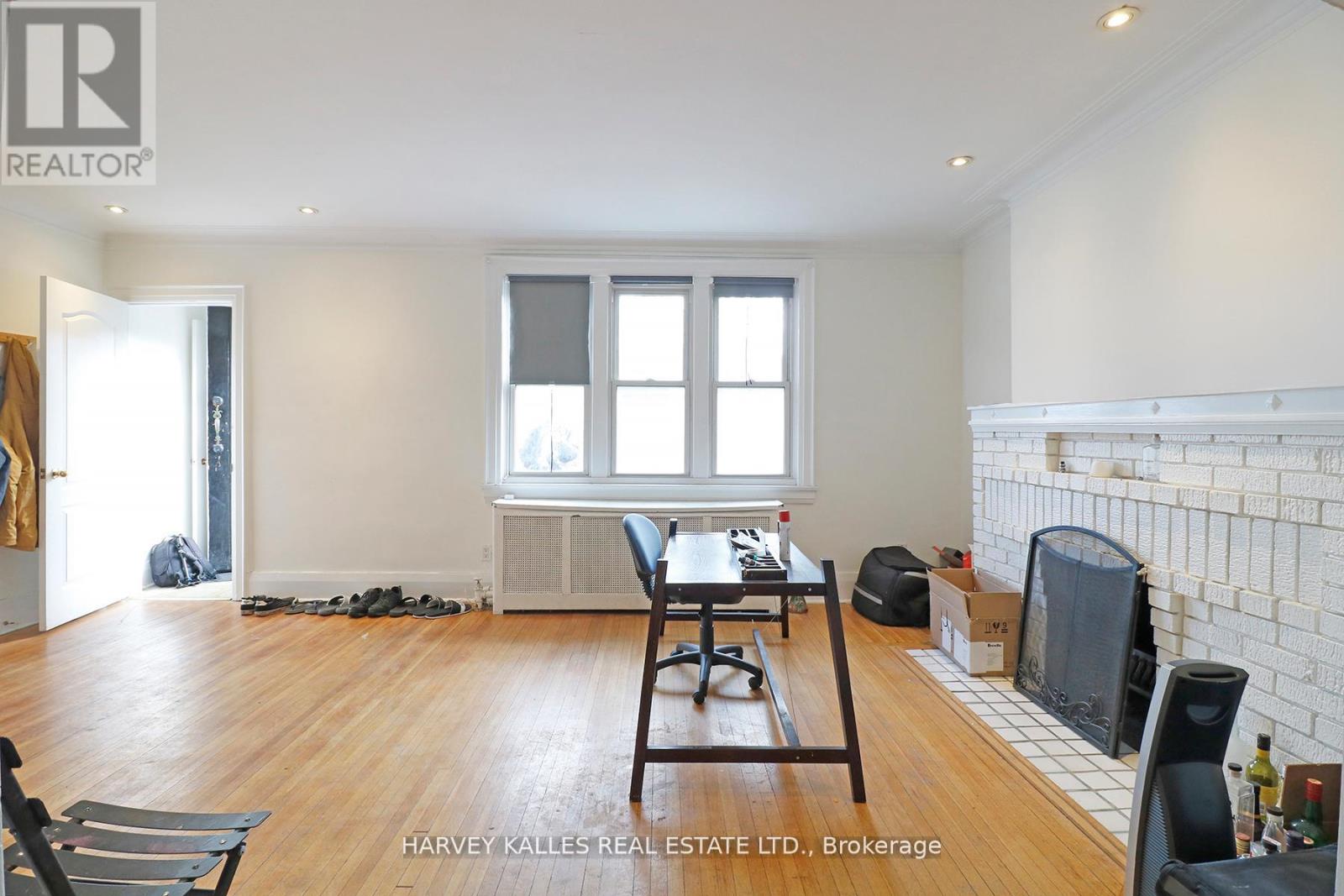 Main - 6 Poplar Plains Crescent, Toronto, Ontario  M4V 1E8 - Photo 7 - C12204796