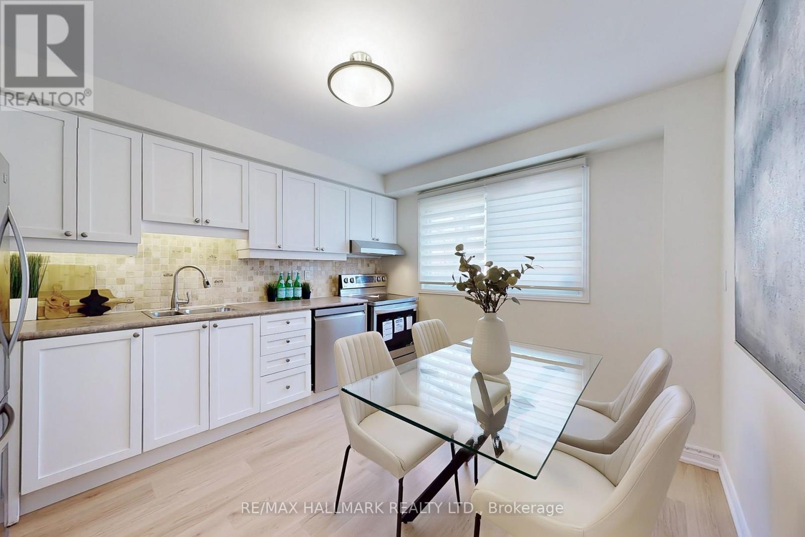 32 Dunkeld Way, Markham, Ontario  L3T 4Y9 - Photo 14 - N12016693