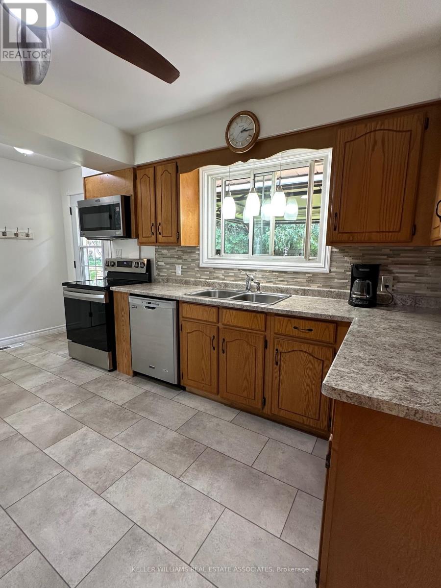 43 Kensington Avenue, Brantford, Ontario  N3R 5S7 - Photo 10 - X12176644