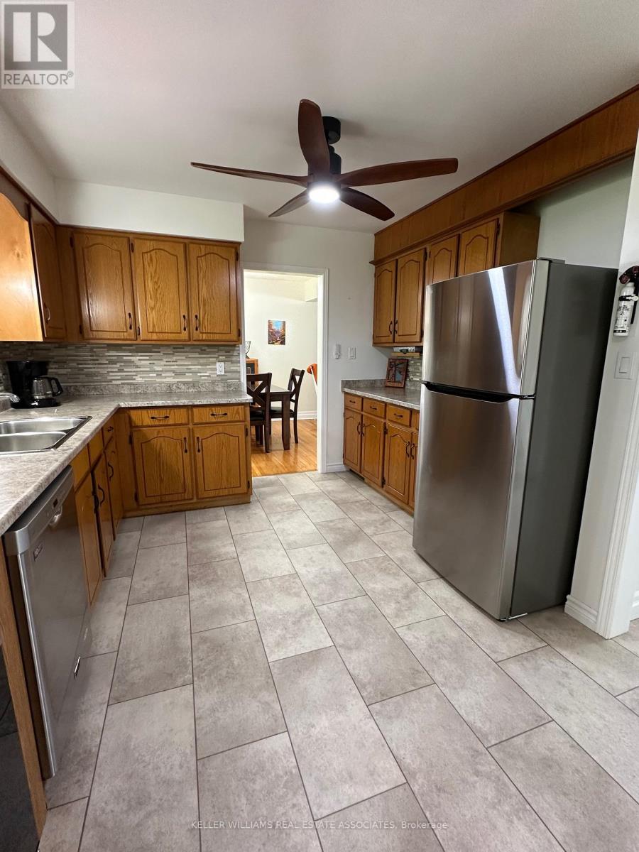 43 Kensington Avenue, Brantford, Ontario  N3R 5S7 - Photo 11 - X12176644