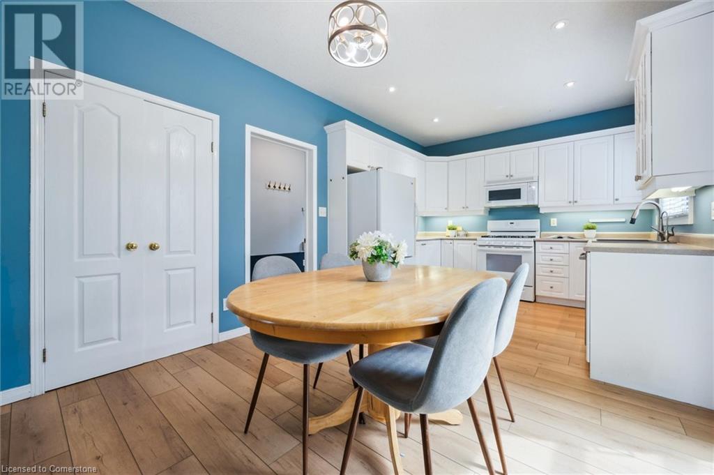 606 Eastbridge Boulevard, Waterloo, Ontario  N2K 4H4 - Photo 12 - 40738615