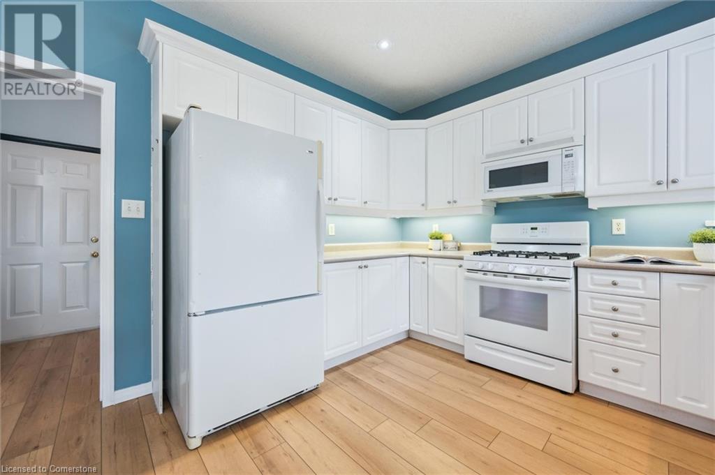 606 Eastbridge Boulevard, Waterloo, Ontario  N2K 4H4 - Photo 15 - 40738615