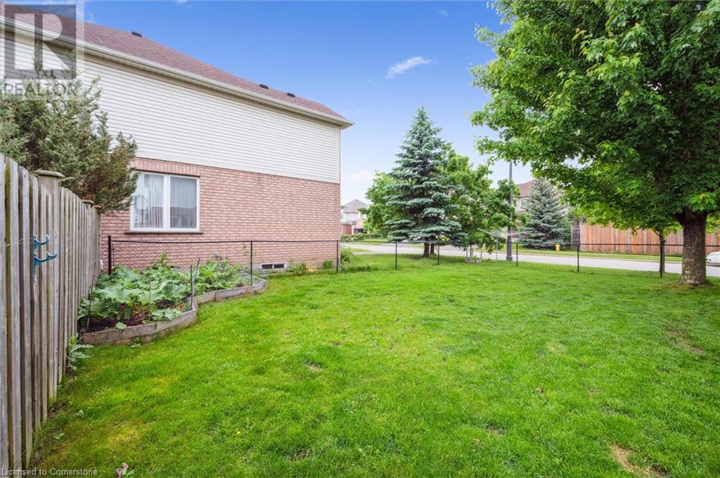 606 Eastbridge Boulevard, Waterloo, Ontario  N2K 4H4 - Photo 40 - 40738615