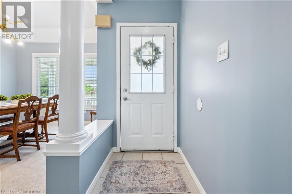 606 Eastbridge Boulevard, Waterloo, Ontario  N2K 4H4 - Photo 5 - 40738615