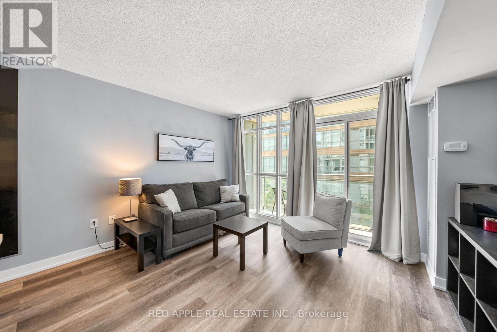 530 - 21 Iceboat Terrace, Toronto, Ontario  M5V 4A9 - Photo 20 - C12201879