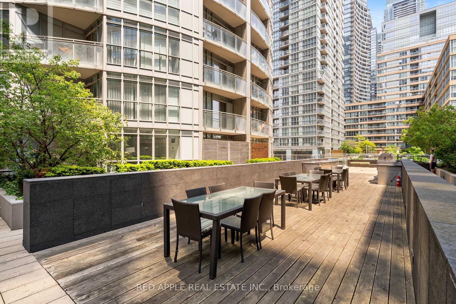530 - 21 Iceboat Terrace, Toronto, Ontario  M5V 4A9 - Photo 30 - C12201879