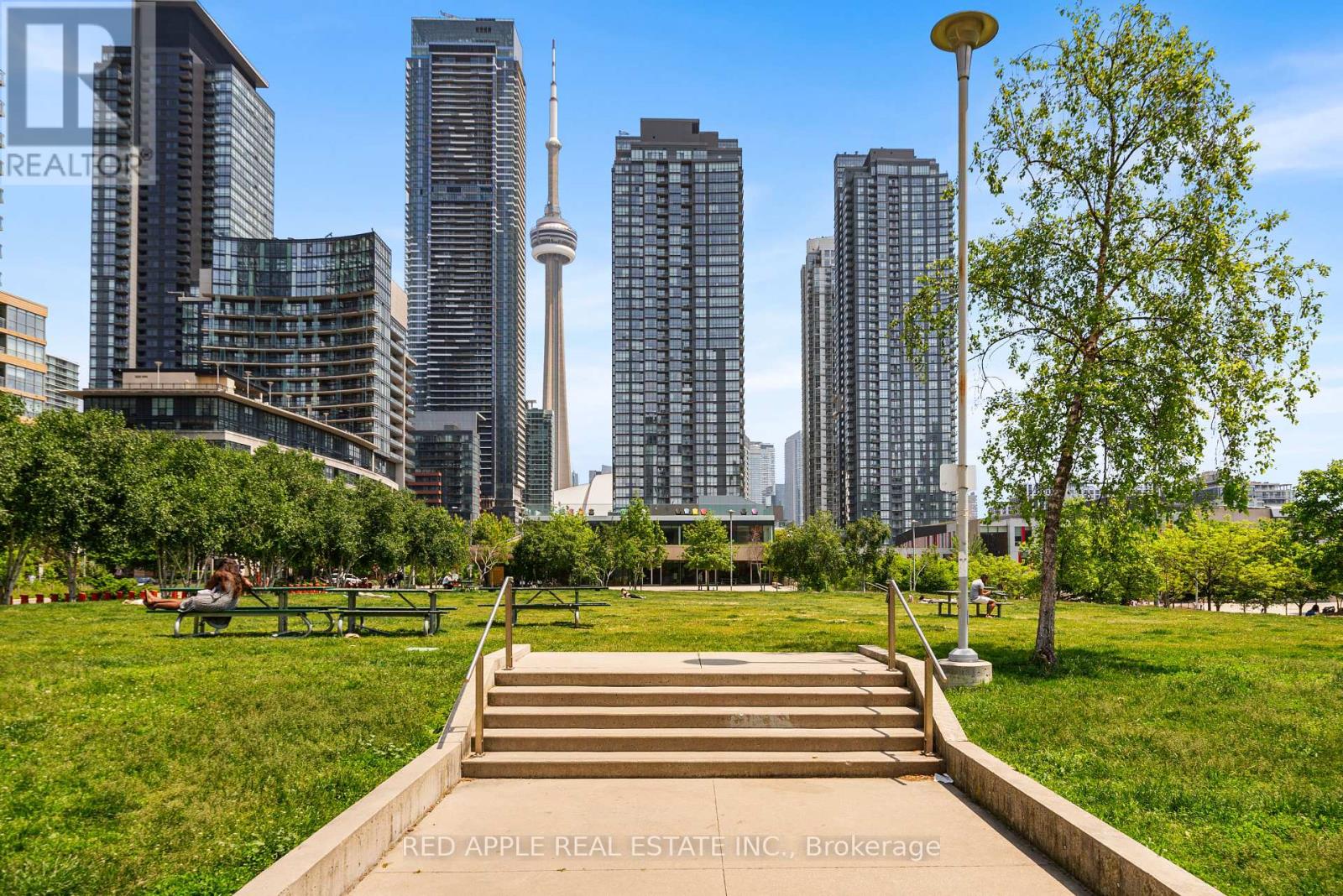 530 - 21 Iceboat Terrace, Toronto, Ontario  M5V 4A9 - Photo 46 - C12201879