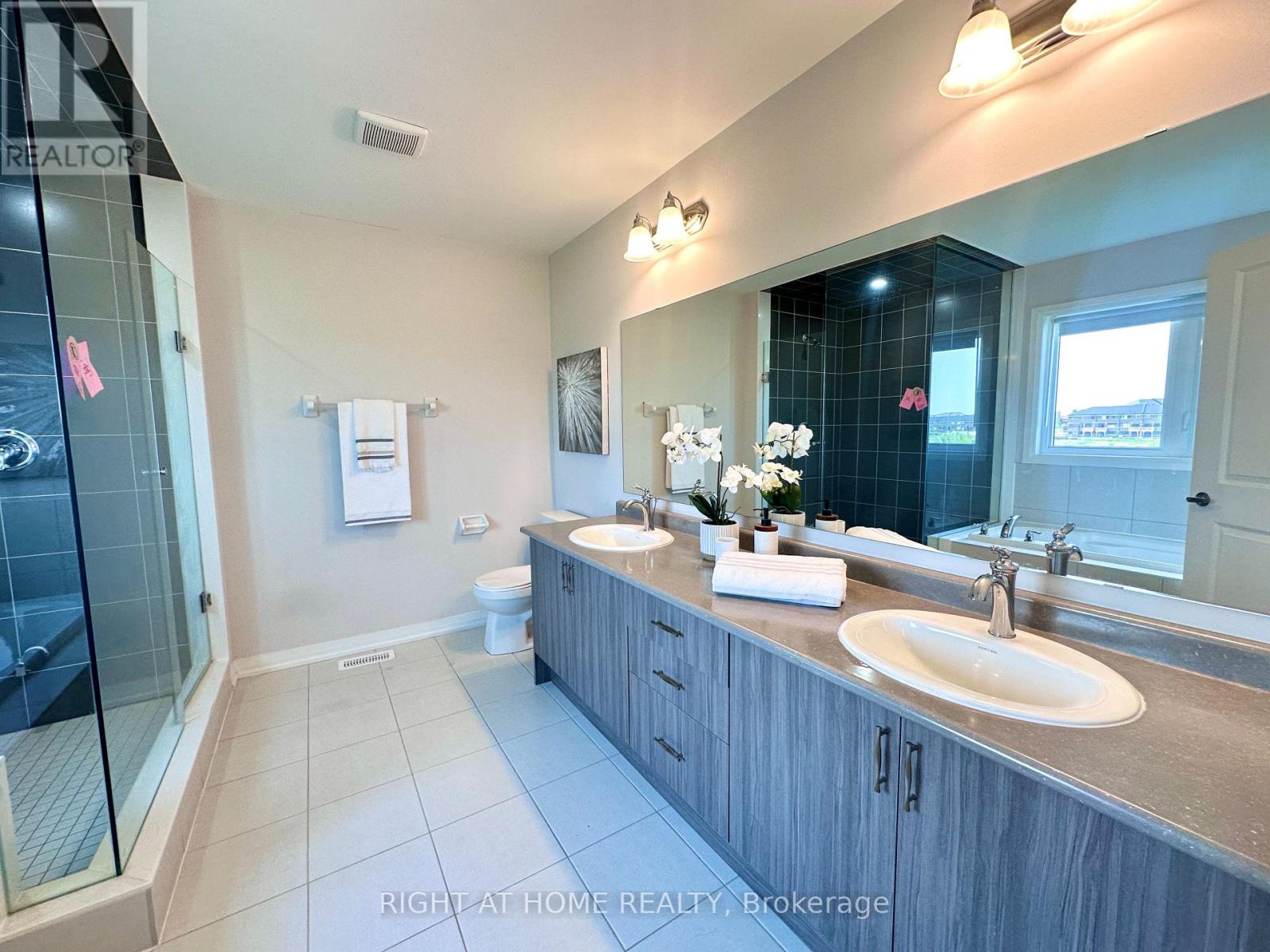 27 Blackburn Street, Cambridge, Ontario  N1S 0E1 - Photo 10 - X12204795