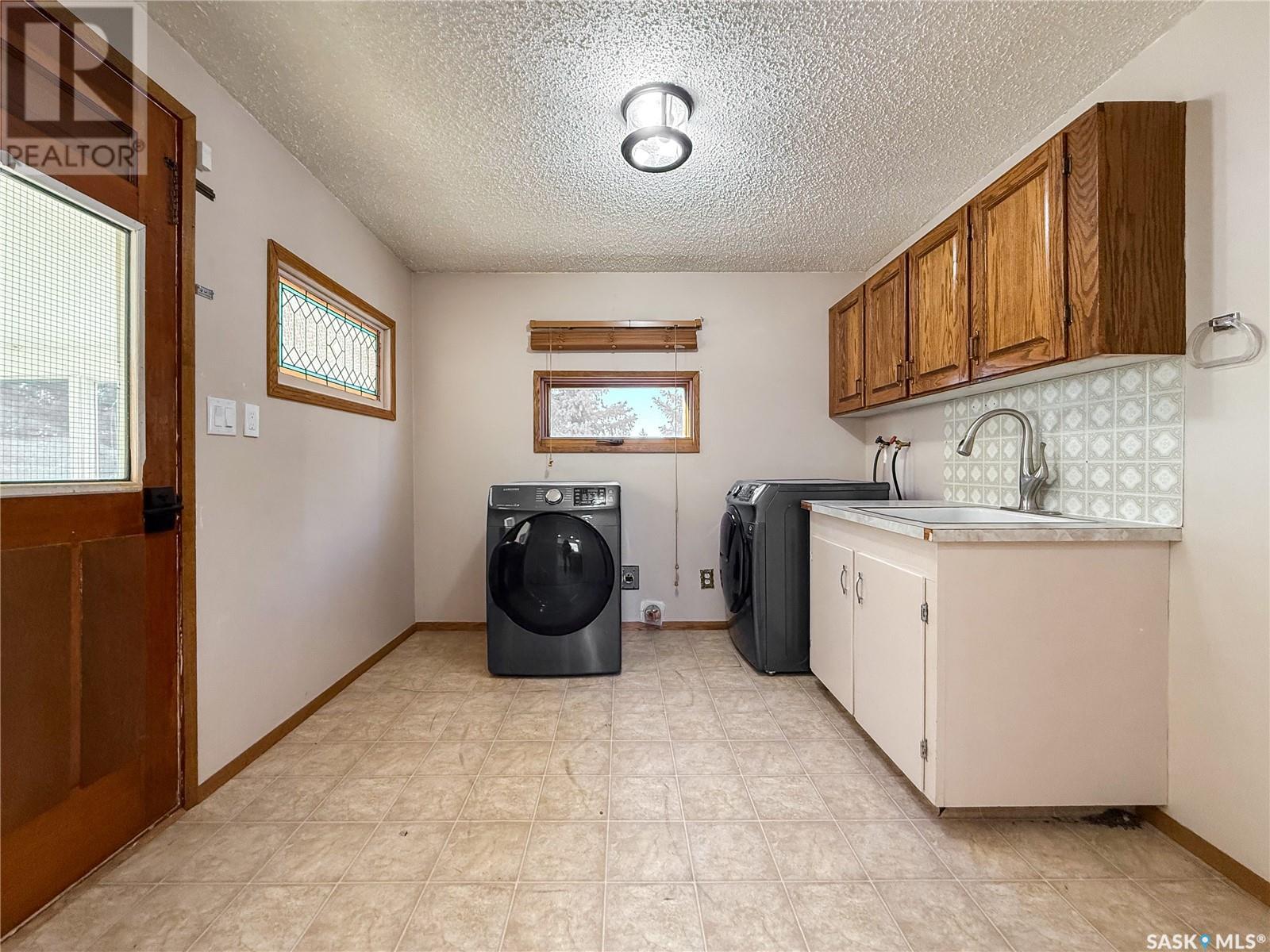 47 2nd Street, Tompkins, Saskatchewan  S0N 2S0 - Photo 21 - SK002307