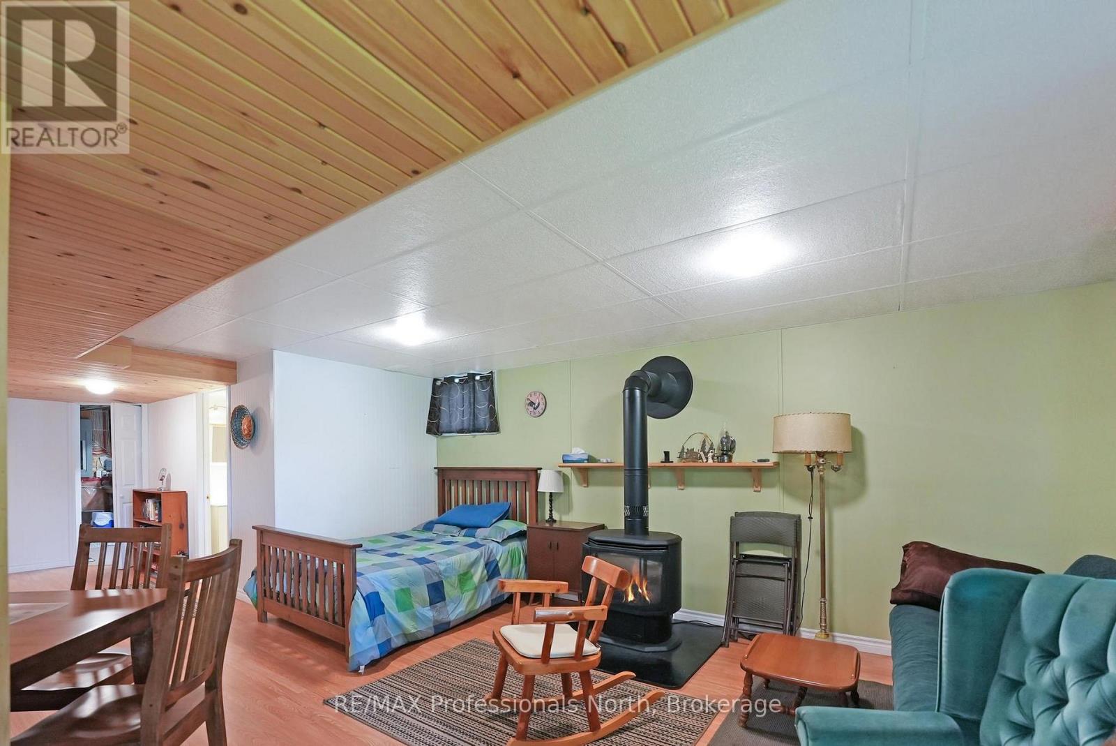 1093 Comak Crescent, Algonquin Highlands (Sherborne), Ontario  K0M 1S0 - Photo 25 - X12204834