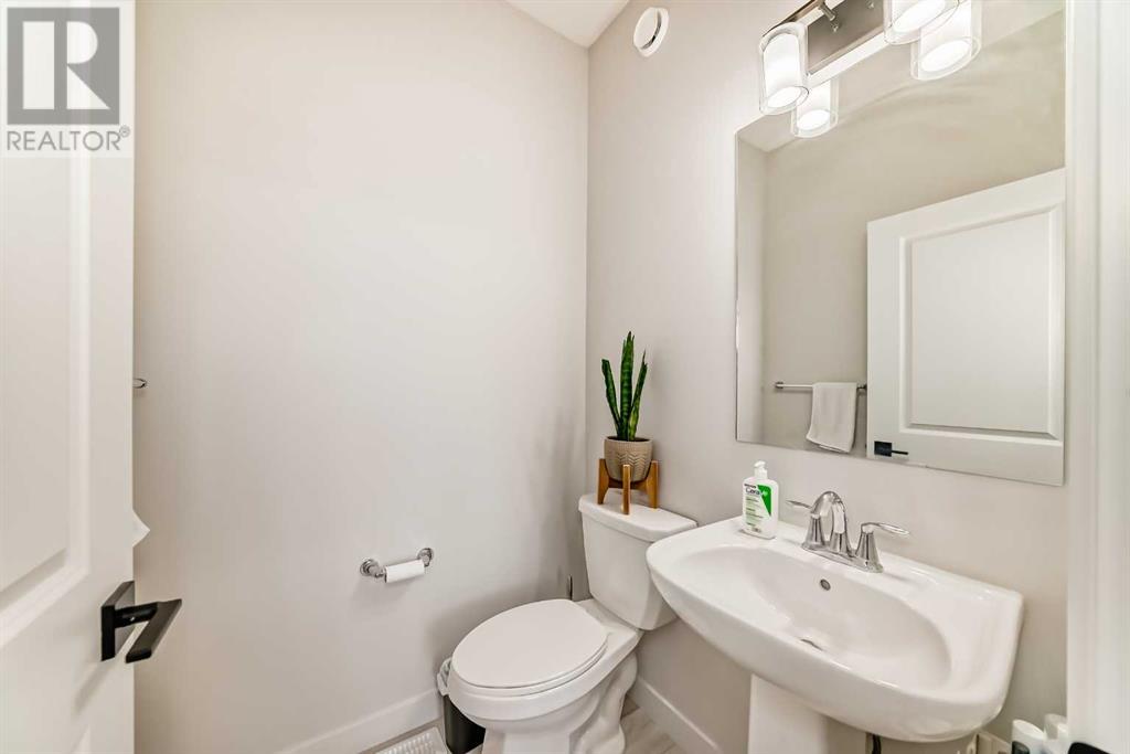 95 Heirloom Boulevard Se, Calgary, Alberta  T3S 0H2 - Photo 17 - A2225062