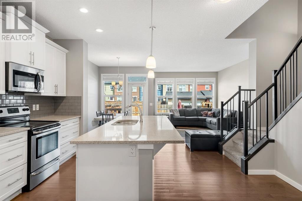 54 Legacy Close Se, Calgary, Alberta  T2X 0Y9 - Photo 4 - A2225495