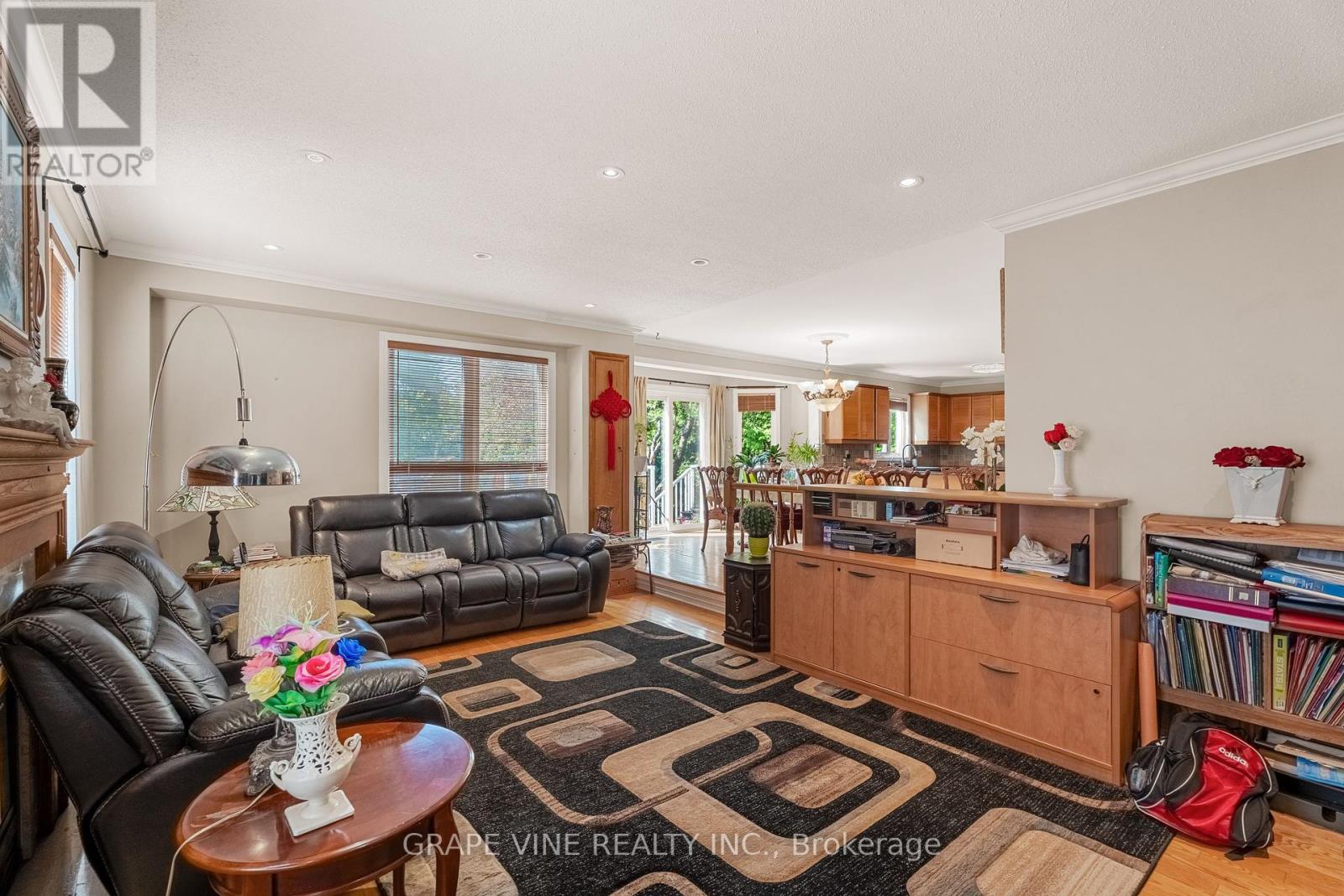 67 Allenby Road, Ottawa, Ontario  K2K 2J8 - Photo 33 - X12204851